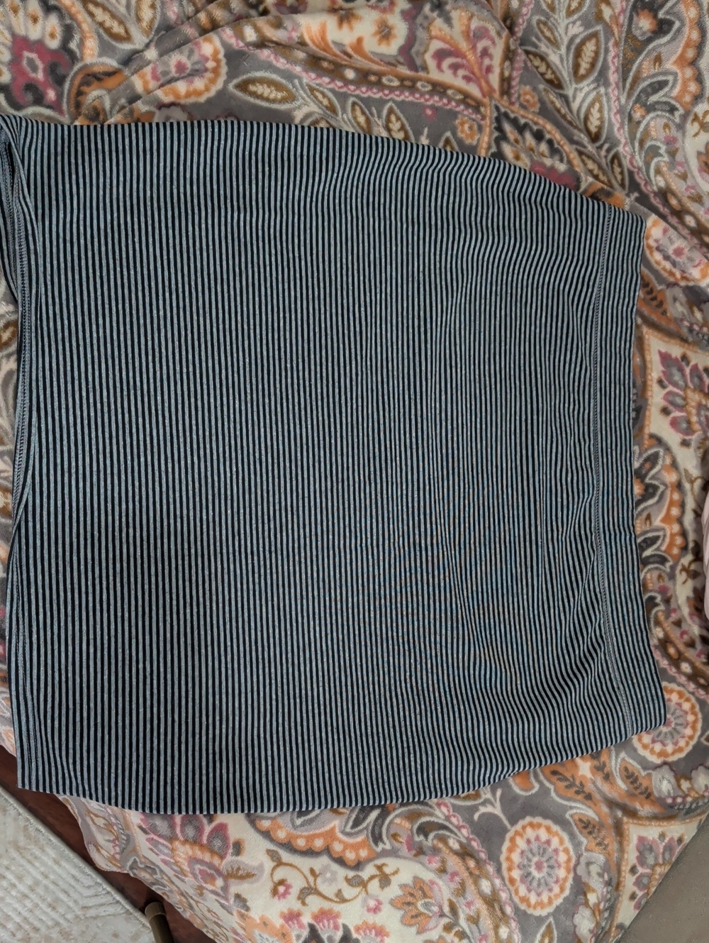 Old Navy Black and Gray Striped Skirt Size Large